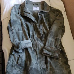 Old Navy Women's camo print twill jacket